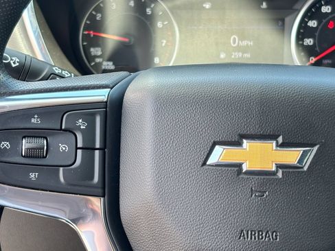 Used 2025 Chevrolet Blazer LT FWD image 19