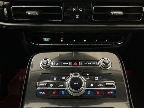 Used 2022 Lincoln Nautilus Reserve AWD/4WD image 12