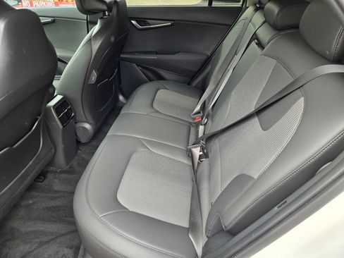 Certified 2023 Kia Niro Wind FWD image 11