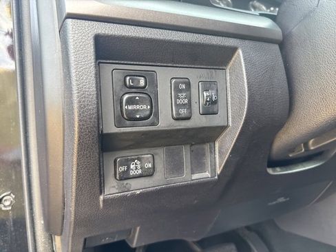 Used 2014 Toyota Tundra SR5 image 21