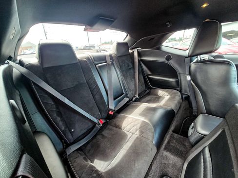 Used 2015 Dodge Challenger SRT Hellcat image 27