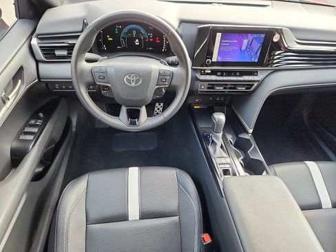 Certified 2025 Toyota Camry SE image 12
