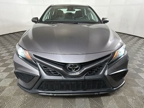 Used 2024 Toyota Camry SE FWD image 8