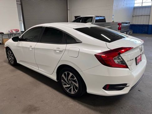 Used 2017 Honda Civic EX image 5