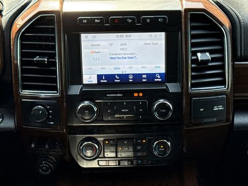 Used 2020 Ford F350 Lariat w/ Lariat Ultimate Package AWD/4WD image 14
