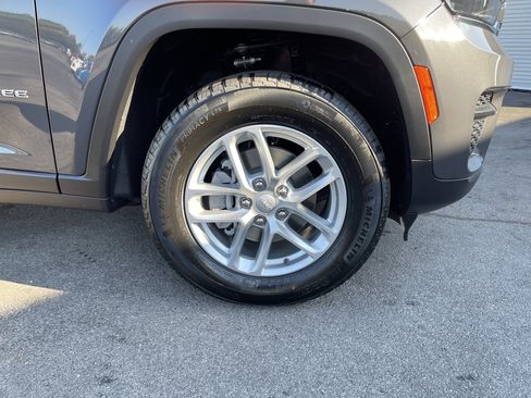 New 2025 Jeep Grand Cherokee Laredo X image 8