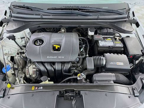Used 2018 Hyundai Elantra SEL FWD image 28