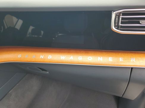 Used 2022 Jeep Grand Wagoneer Series II w/ Convenience Group III image 32