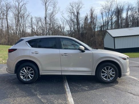 Used 2024 MAZDA CX-5 AWD 2.5 S w/ Select Package image 2