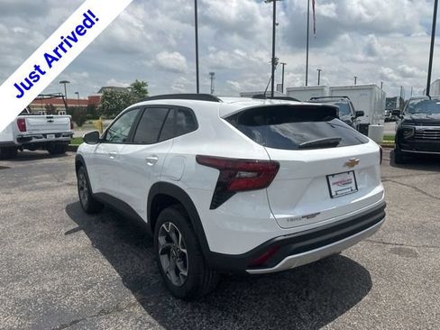 New 2026 Chevrolet Trax LT FWD image 5