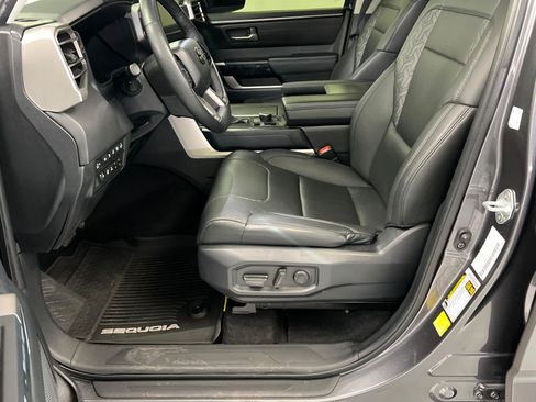 Used 2023 Toyota Sequoia SR5 w/ SR5 Premium Package AWD/4WD image 18