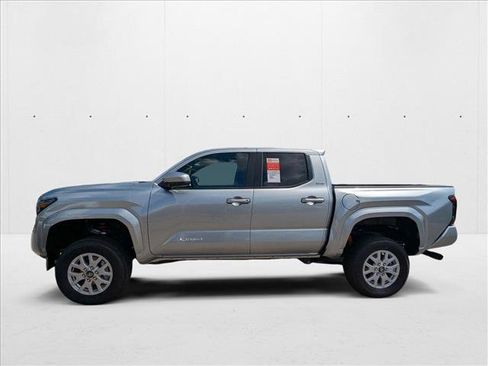 New 2025 Toyota Tacoma SR5 image 5