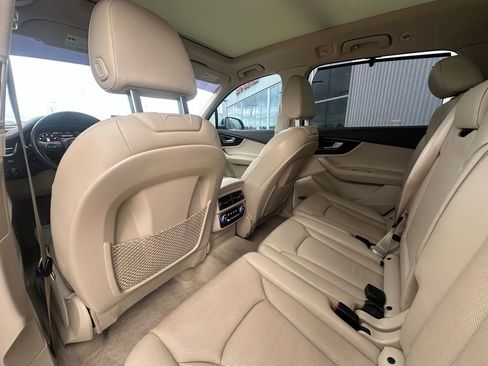 Used 2017 Audi Q7 3.0T Premium Plus w/ Premium Plus Package image 17
