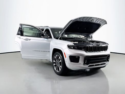 Used 2021 Jeep Grand Cherokee L Overland image 27