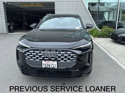 Used 2025 Audi Q5 Premium w/ Premium Plus AWD/4WD image 2