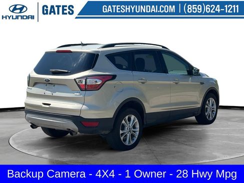Used 2018 Ford Escape SE AWD/4WD image 2