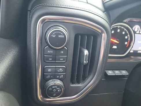 Used 2020 Chevrolet Silverado 1500 High Country w/ Technology Package AWD/4WD image 37