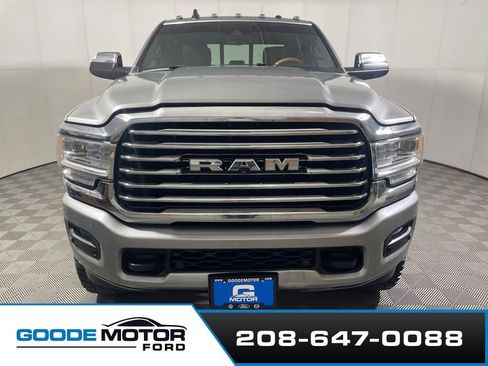 Used 2022 RAM 2500 Limited AWD/4WD image 3