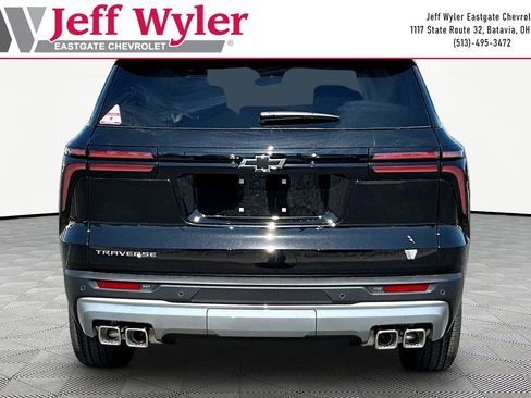 New 2026 Chevrolet Traverse LT w/ Driver Confidence Package FWD image 5