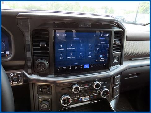 Used 2025 Ford F150 Raptor AWD/4WD image 16
