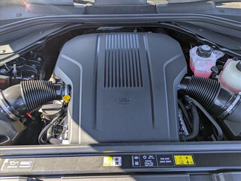 New 2025 Land Rover Range Rover Long Wheelbase SE AWD/4WD image 18