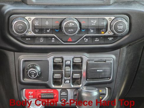 Used 2020 Jeep Gladiator Rubicon AWD/4WD image 18
