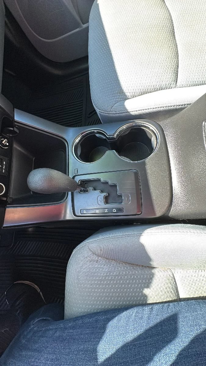 Used 2011 Kia Sorento LX w/ Convenience Pkg FWD image 29