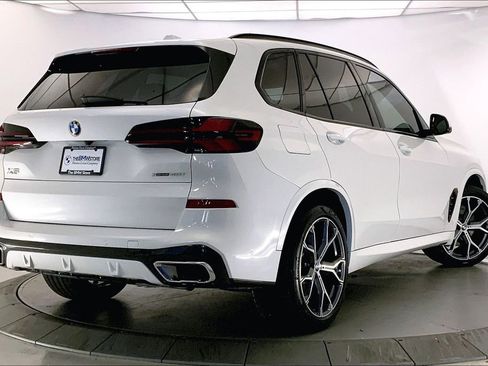 Certified 2024 BMW X5 xDrive40i w/ M Sport Package AWD/4WD image 12