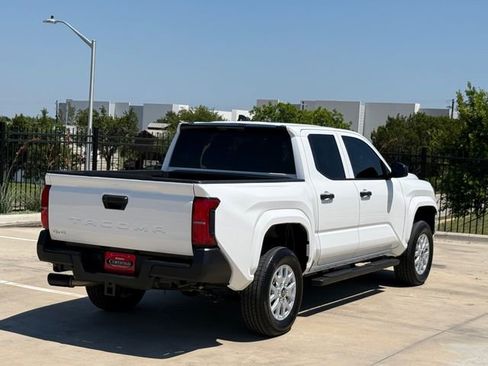 Used 2026 Toyota Tacoma SR AWD/4WD image 4