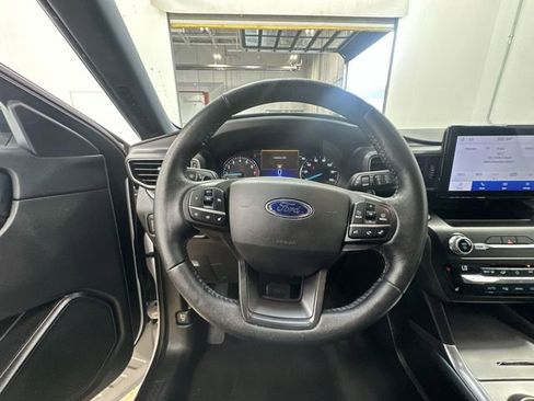 Used 2020 Ford Explorer XLT w/ Equipment Group 202A image 12