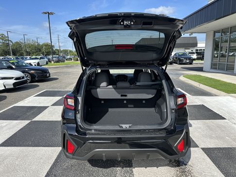 Used 2025 Subaru Crosstrek 2.5i Premium AWD/4WD image 5