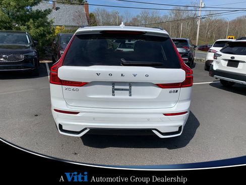 Used 2025 Volvo XC60 B5 Core w/ Climate Package image 7