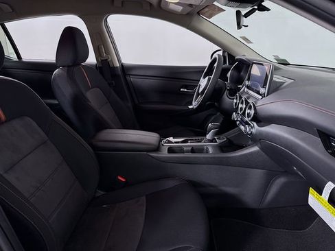 Certified 2025 Nissan Sentra SR w/ Midnight Edition image 25