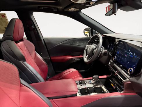 Used 2024 Lexus RX 350 F Sport w/ Convenience Package image 16