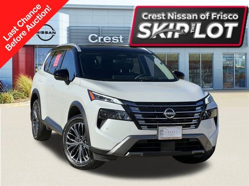 Certified 2025 Nissan Rogue SL w/ Tech Package image 1