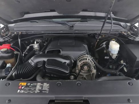 Used 2012 Chevrolet Avalanche LTZ AWD/4WD image 15