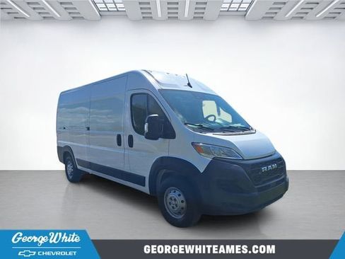 Used 2023 RAM ProMaster 2500 FWD image 1