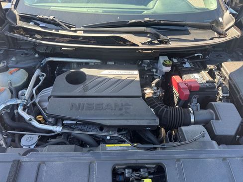 Used 2025 Nissan Rogue SV image 34