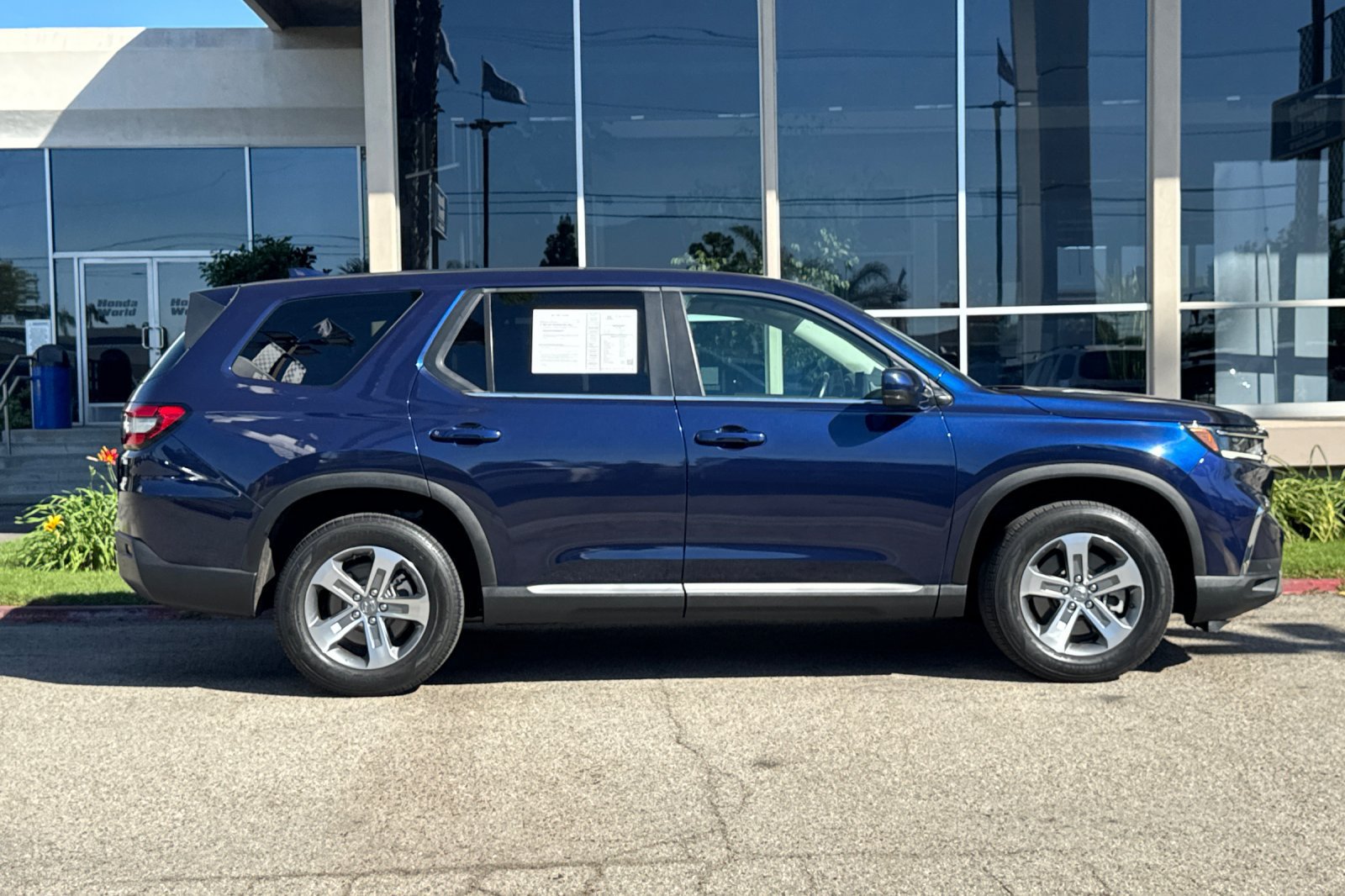 Certified 2024 Honda Pilot EX-L image 3