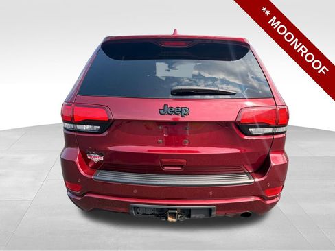 Used 2020 Jeep Grand Cherokee Altitude AWD/4WD image 5