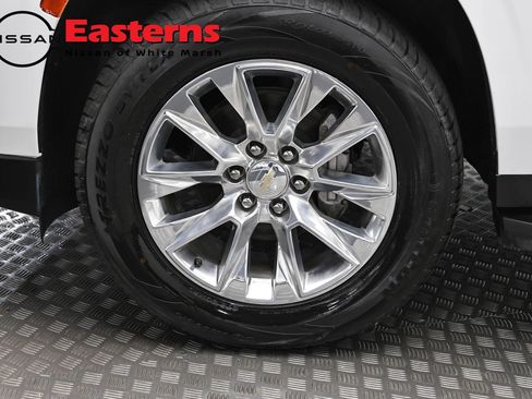 Used 2023 Chevrolet Suburban Premier RWD image 35