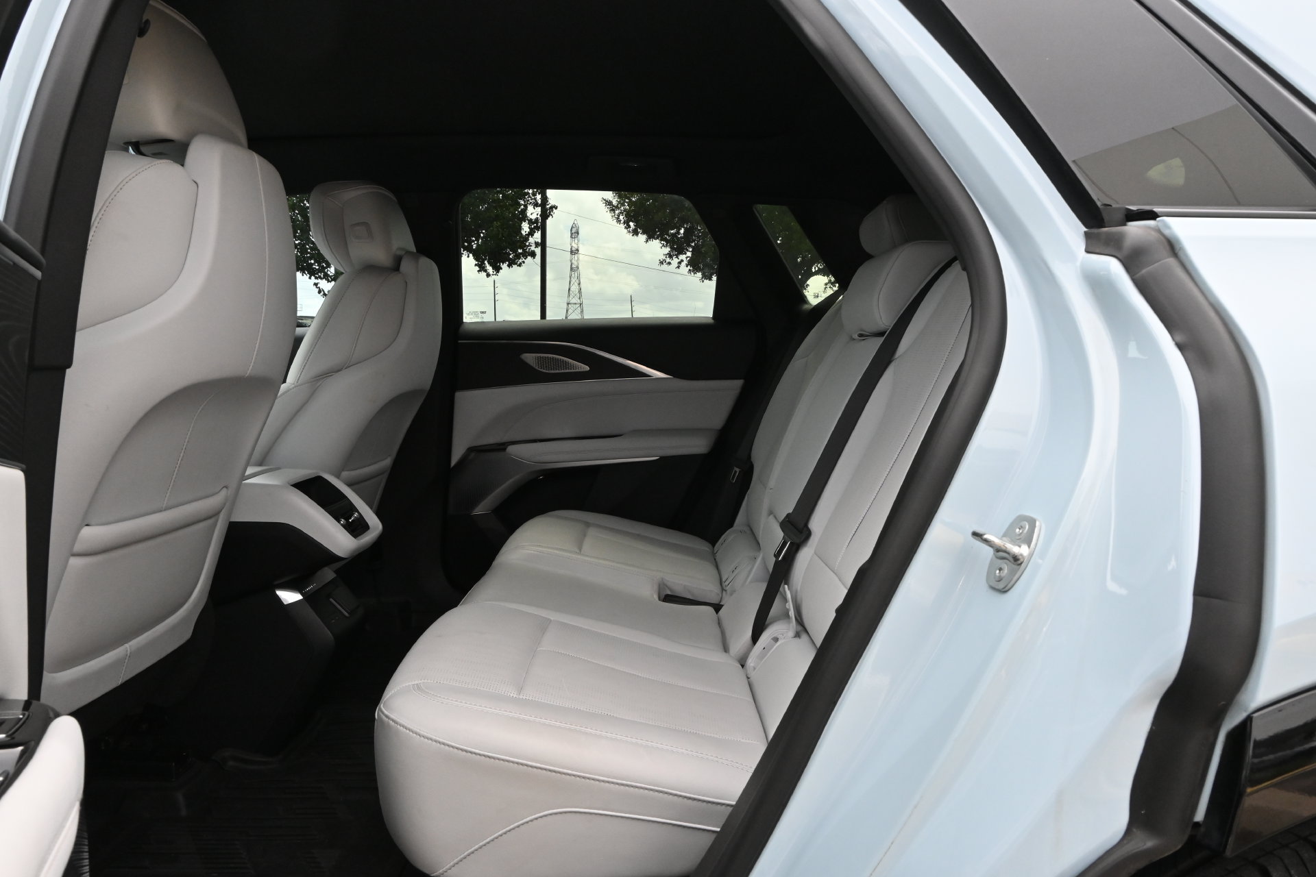 Certified 2024 Cadillac Lyriq Sport RWD image 18