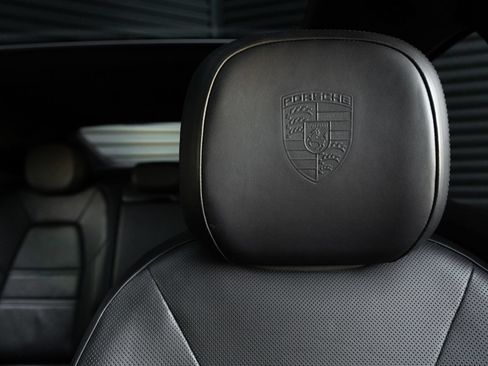 Used 2022 Porsche Cayenne S AWD/4WD image 15