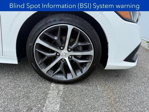 Used 2024 Honda Civic Touring image 14