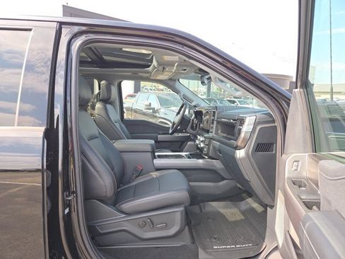 Used 2025 Ford F450 Lariat w/ Lariat Ultimate Package image 16