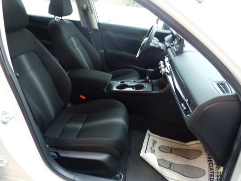 Used 2024 Honda Civic LX image 43