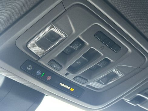 Used 2021 GMC Sierra 1500 Denali w/ Denali Ultimate Package image 23