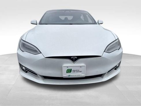 Used 2021 Tesla Model S Long Range Plus image 2