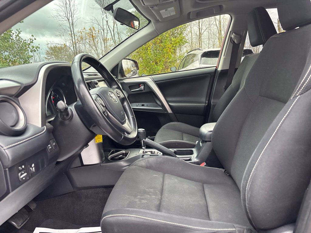 Used 2016 Toyota RAV4 XLE AWD/4WD image 11