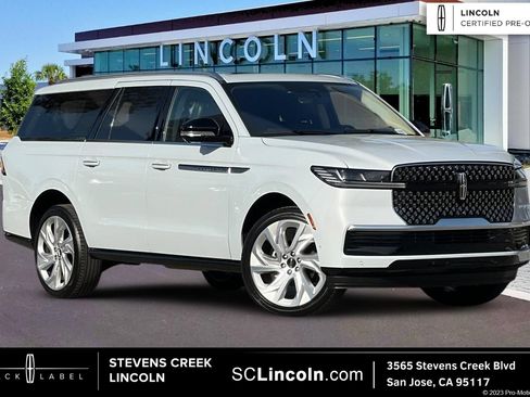 Certified 2025 Lincoln Navigator L Reserve AWD/4WD image 1